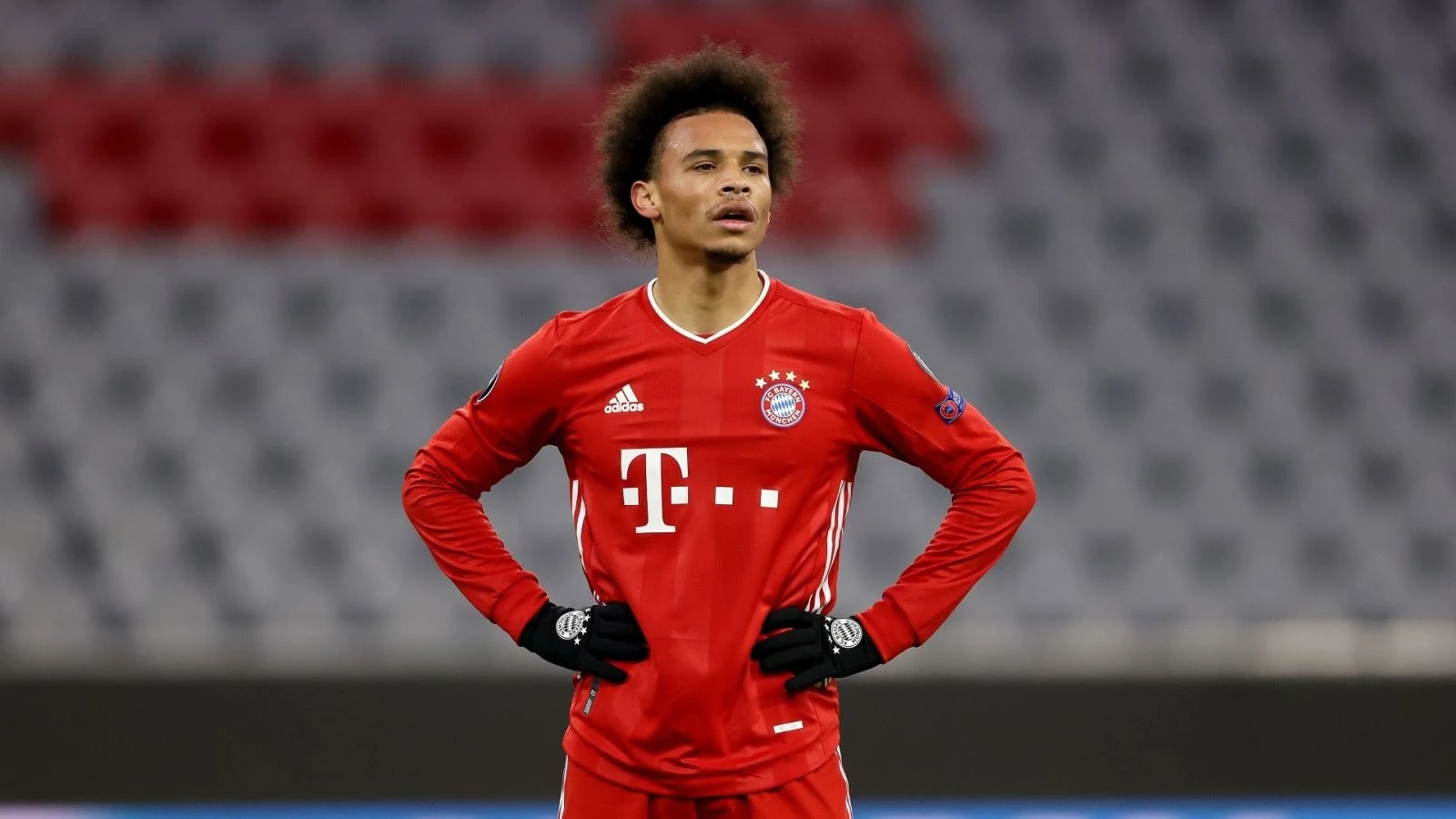 tien-dao-leroy-sane-hanh-trinh-vuot-kho-va-anh-sang-cua-bong-da-duong-dai